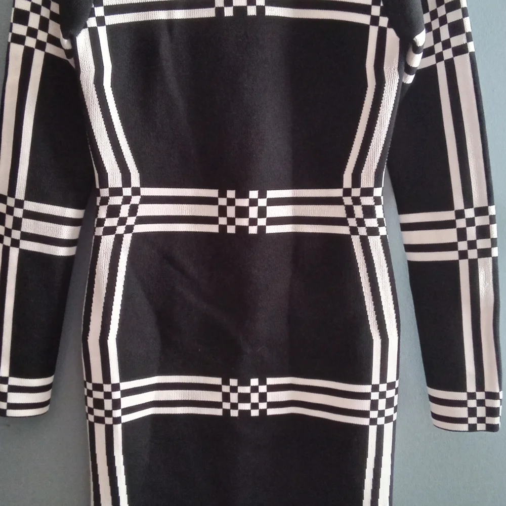 Fashion Nova command attention